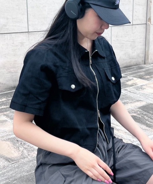 Figments（フィグメンツ）の「クロップトZIP半袖シャツ（シャツ/ブラウス・レディース・ホワイト/ブラック・FREE）」の19枚目の写真