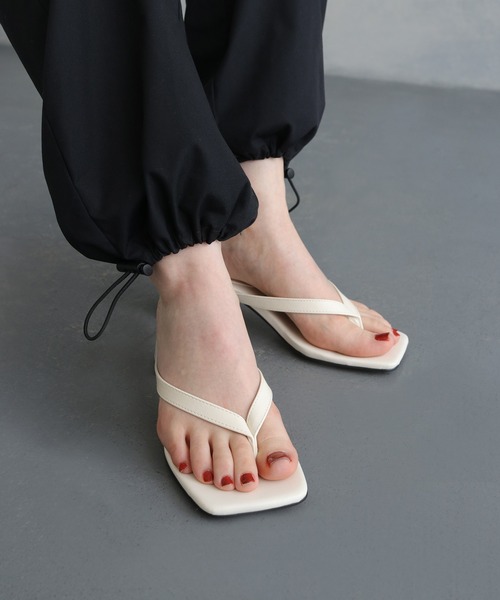 ◇新品JM ホワイト/ フラットトングサンダル