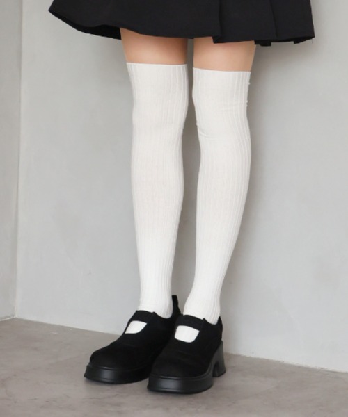 VIVIAN(ヴィヴィアン)の「厚底ゴムデザインシューズ ZOZOTOWN+オフィシャルサイト限定商品(バレエシューズ・レディース・ブラック・S/M/L/LL)」の4枚目の写真