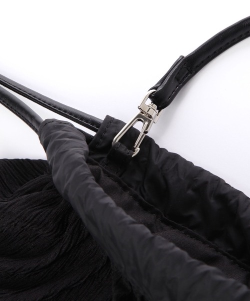 LAKOLE(ラコレ)の「ラッフル巾着2WAYショルダーバッグ / 132231(ショルダーバッグ・レディース・オフホワイト/ブラック/ピンク/ライトグレー・FREE)」の17枚目の写真