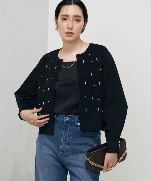 NOLLEY’S（ノーリーズ）の「《手洗い可能》パールビジュー片畦カーディガン（カーディガン/ボレロ・レディース・アイボリー/ブラック/チャコールグレー・38）」の2枚目の写真