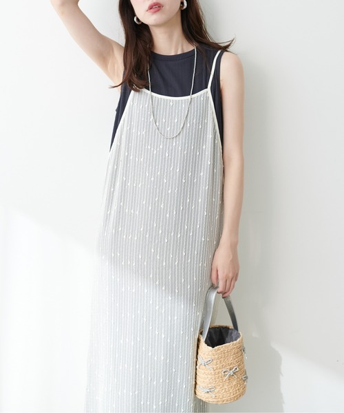 natural couture(ナチュラルクチュール)の「【WEB限定】ドビーストライプシアーキャミワンピース(ワンピース・レディース・ブラック/アイボリー/オレンジ・FREE)」の2枚目の写真