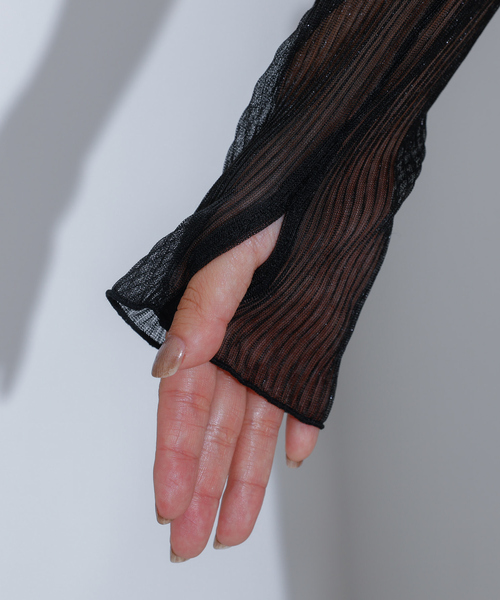 NOMINE(ノミネ)の「ラメ シアー プリーツ トップス (ロンT)(Tシャツ/カットソー・レディース・ブルー/ブラック/アイボリー/ブロンズ・フリー)」の6枚目の写真