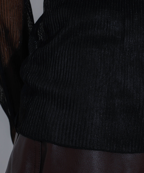 NOMINE(ノミネ)の「ラメ シアー プリーツ トップス (ロンT)(Tシャツ/カットソー・レディース・ブルー/ブラック/アイボリー/ブロンズ・フリー)」の5枚目の写真