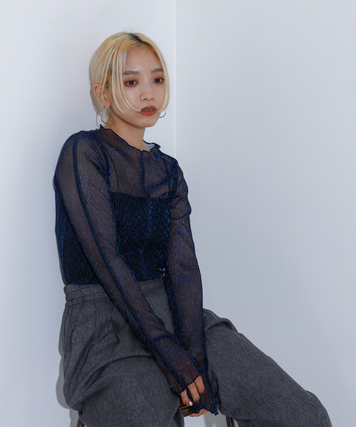 NOMINE(ノミネ)の「ラメ シアー プリーツ トップス (ロンT)(Tシャツ/カットソー・レディース・ブルー/ブラック/アイボリー/ブロンズ・フリー)」の19枚目の写真