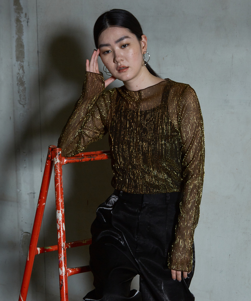 NOMINE(ノミネ)の「ラメ シアー プリーツ トップス (ロンT)(Tシャツ/カットソー・レディース・ブルー/ブラック/アイボリー/ブロンズ・フリー)」の15枚目の写真