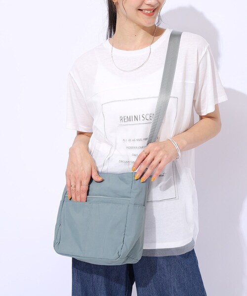 SHOO・LA・RUE(シューラルー)の「◆【撥水】10ポケスクエアショルダーバッグ(ショルダーバッグ・レディース・ブラック/グレー/ブルー・00)」の3枚目の写真