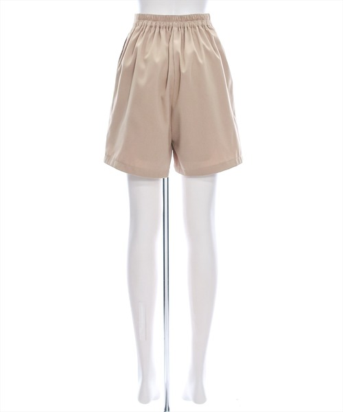 clear（クリア）の「≪再入荷≫タックフレアショートパンツ［大人 カジュアル 着回し力抜群］（その他パンツ・レディース・ベージュ/ブラック・F）」の10枚目の写真