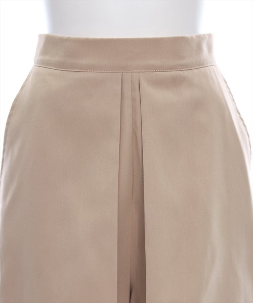 clear（クリア）の「≪再入荷≫タックフレアショートパンツ［大人 カジュアル 着回し力抜群］（その他パンツ・レディース・ベージュ/ブラック・F）」の11枚目の写真