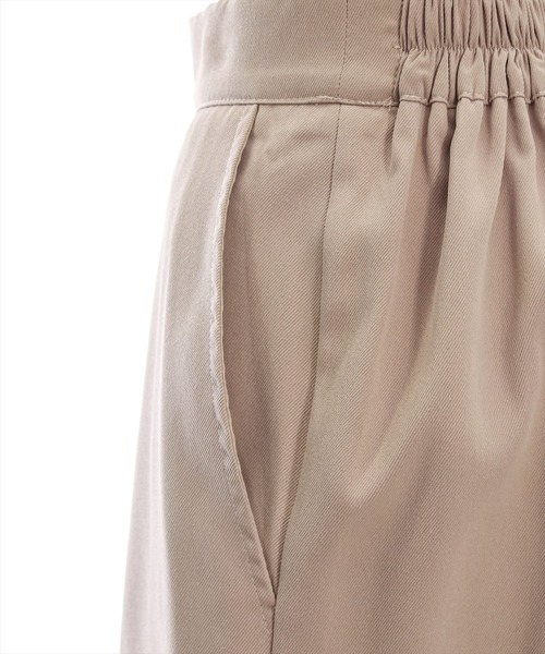 clear（クリア）の「≪再入荷≫タックフレアショートパンツ［大人 カジュアル 着回し力抜群］（その他パンツ・レディース・ベージュ/ブラック・F）」の12枚目の写真