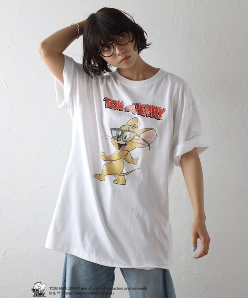 Tom&Jerry(トムアンドジェリー)の「【Warner】トム&ジェリーTEE 01(Tシャツ/カットソー・レディース・ライトブラック/ホワイト・XL/M)」の2枚目の写真