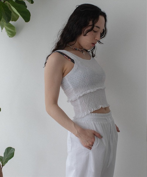 SUWDEE(スーディー)の「shirring tank top(タンクトップ・レディース・ホワイト/ブラック・FREE)」の8枚目の写真