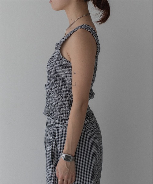 SUWDEE(スーディー)の「shirring tank top(タンクトップ・レディース・ホワイト/ブラック・FREE)」の18枚目の写真