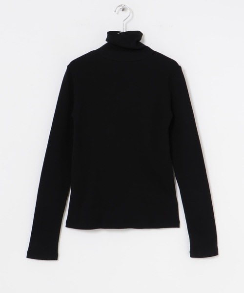 URBAN RESEARCH（アーバンリサーチ）の「『UR TECH』裏起毛タートルネックカットソー（Tシャツ/カットソー・レディース・オフホワイト/ブラック/ライトブルー/レッド・FREE）」の12枚目の写真