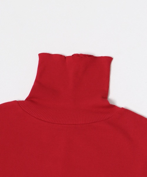 URBAN RESEARCH（アーバンリサーチ）の「『UR TECH』裏起毛タートルネックカットソー（Tシャツ/カットソー・レディース・オフホワイト/ブラック/ライトブルー/レッド・FREE）」の14枚目の写真