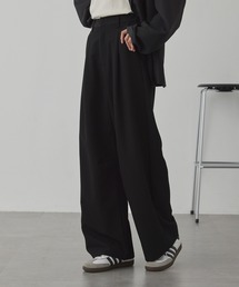 MONO-MART（モノマート）の「速乾×洗える｜カーブタック ワイドスラックス（パウダーツイル）（スラックス）」