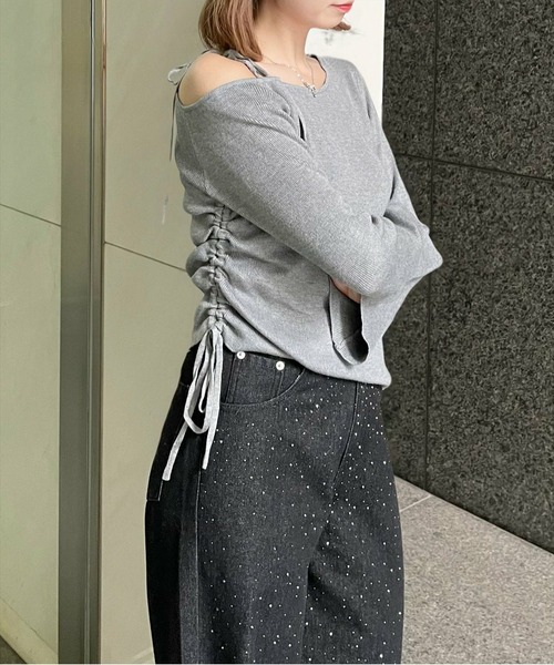 clear（クリア）の「肩リボンワンショルニットトップス [肌見せ スタイルアップ]≪2024AW新作≫（ニット/セーター・レディース・ブラック/オフホワイト/杢グレー・F）」の4枚目の写真