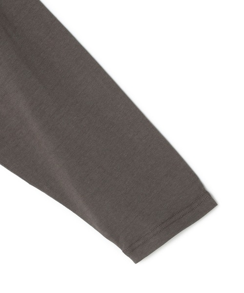 anyfee（エニフィー）の「【anyfee/プラスサイズ】ラウンドヘムロングスリーブワイドTEE《大きいサイズ》（Tシャツ/カットソー・レディース・ブラック/チャコール/オフホワイト/ピンク・3L/4L/5L/LL）」の17枚目の写真