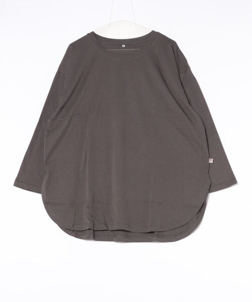 anyfee（エニフィー）の「【anyfee/プラスサイズ】ラウンドヘムロングスリーブワイドTEE《大きいサイズ》（Tシャツ/カットソー・レディース・ブラック/チャコール/オフホワイト/ピンク・3L/4L/5L/LL）」の7枚目の写真