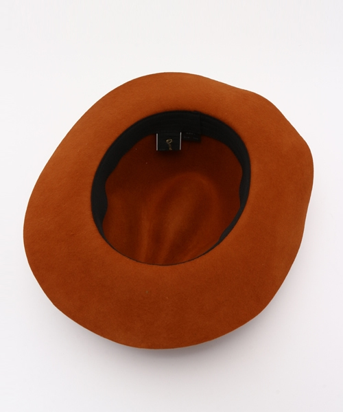 Omekashi(オメカシ)の「【Omekashi】ベルト付フェルトハット(ハット・レディース・オレンジ/ブラック/キャメル/ライトグレー・フリ-)」の7枚目の写真