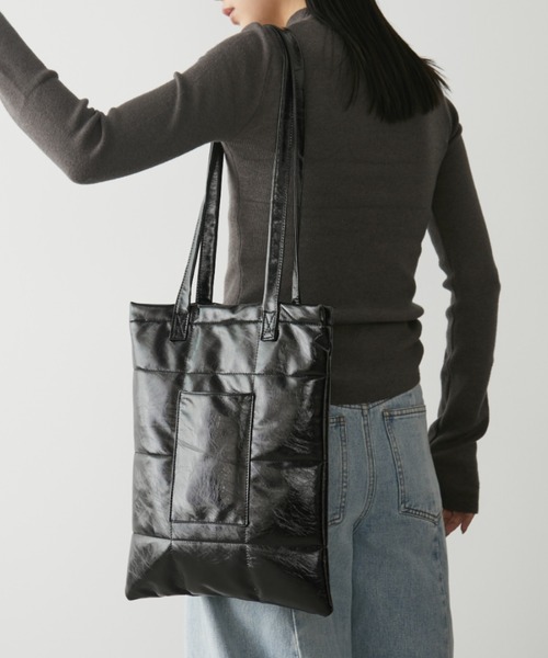 Aunt Marie's（アントマリーズ）の「キルティングトートBAG/PC,A4収納可能（トートバッグ・レディース・ブラック/シルバー/ブラウン・FREE）」の4枚目の写真