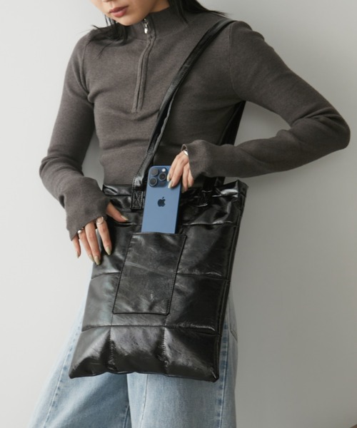 Aunt Marie's（アントマリーズ）の「キルティングトートBAG/PC,A4収納可能（トートバッグ・レディース・ブラック/シルバー/ブラウン・FREE）」の6枚目の写真