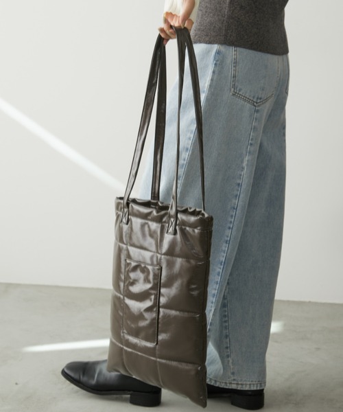 Aunt Marie's（アントマリーズ）の「キルティングトートBAG/PC,A4収納可能（トートバッグ・レディース・ブラック/シルバー/ブラウン・FREE）」の13枚目の写真