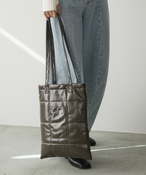 Aunt Marie's（アントマリーズ）の「キルティングトートBAG/PC,A4収納可能（トートバッグ・レディース・ブラック/シルバー/ブラウン・FREE）」の16枚目の写真