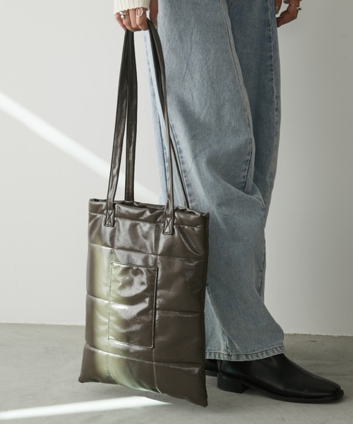 Aunt Marie's（アントマリーズ）の「キルティングトートBAG/PC,A4収納可能（トートバッグ・レディース・ブラック/シルバー/ブラウン・FREE）」の12枚目の写真