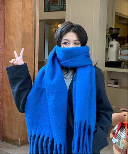 COMON+(コモンプラス)の「大判フリンジマフラー(マフラー・レディース・ブラック/グリーン/ブルー/オフホワイト・FREE)」の5枚目の写真