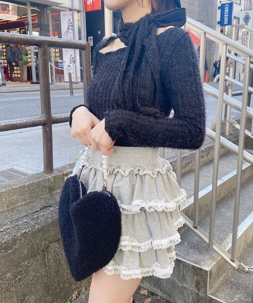 lilLilly(リルリリー)の「リボンチョーカーシャギーニットトップス(ニット/セーター・レディース・ブラック/ホワイト/ピンク・FREE)」の7枚目の写真