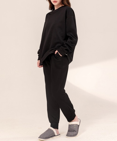 DAY CLOSET(デイ クローゼット)の「【セットアップ/ワンマイルOK】長袖ノームコアドロップショルダースウェット+ロングパンツ 上下2点セット レディース(スウェット・レディース・アイボリー/オートミール/グレー/チャコールグレー/ブラック・FREE)」の13枚目の写真