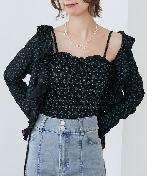 MAJESTIC LEGON（マジェスティックレゴン）の「カップ付きシャーリングキャミ（キャミソール・レディース・A/アイボリー/B/ブラック系その他/C・MEDIUM）」の2枚目の写真