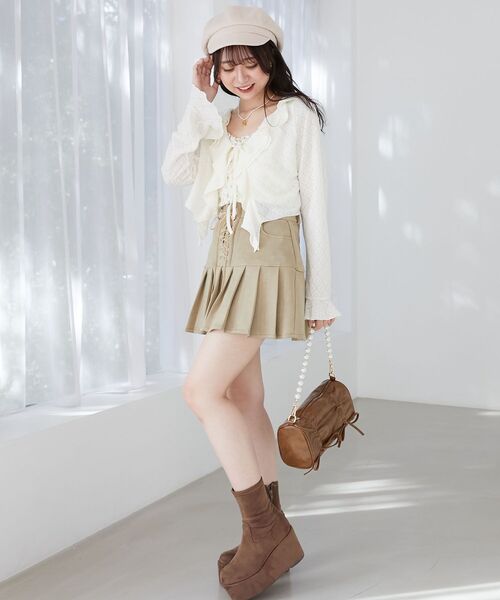 MAJESTIC LEGON（マジェスティックレゴン）の「カップ付きシャーリングキャミ（キャミソール・レディース・A/アイボリー/B/ブラック系その他/C・MEDIUM）」の6枚目の写真