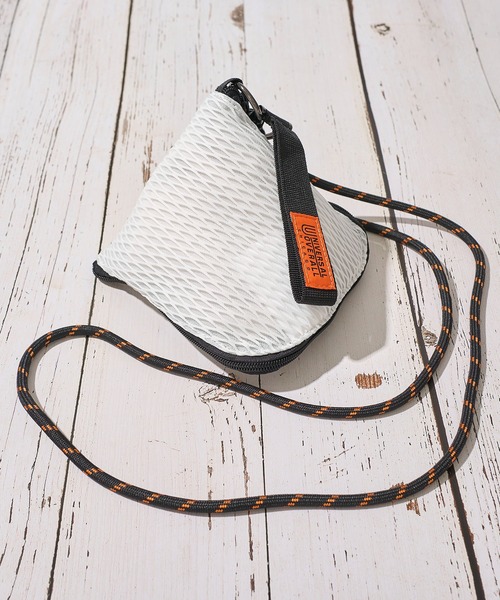 UNIVERSAL OVERALL（ユニバーサルオーバーオール）の「【UNIVERSAL OVERALL】MESH PYRAMID SHOULDERBAG / ピラミッド型 メッシュショルダーバッグ（ショルダーバッグ・レディース・チャコールグレー/ブラック/ホワイト/サックスブルー/ライム・FREE）」の16枚目の写真