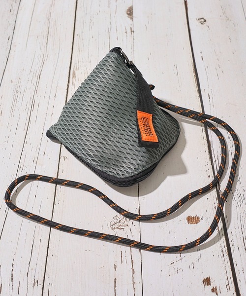 UNIVERSAL OVERALL（ユニバーサルオーバーオール）の「【UNIVERSAL OVERALL】MESH PYRAMID SHOULDERBAG / ピラミッド型 メッシュショルダーバッグ（ショルダーバッグ・レディース・チャコールグレー/ブラック/ホワイト/サックスブルー/ライム・FREE）」の14枚目の写真
