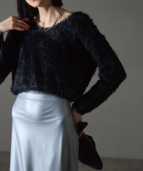 each(イーチ)の「ロングシャギークルーネックショート丈ニット(ニット/セーター・レディース・ブラック/グレイッシュベージュ/ホワイト/ベージュ・FREE)」の16枚目の写真