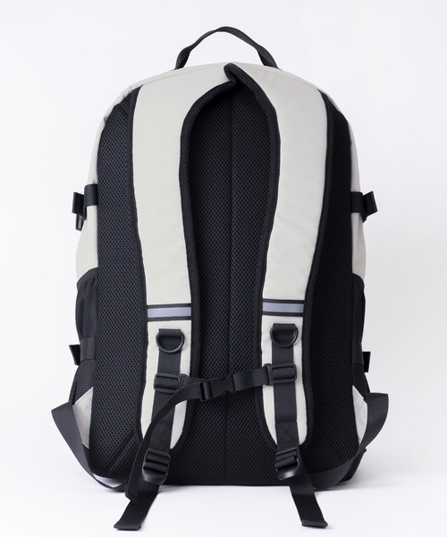 Reebok(リーボック)の「Reebok リーボック ワンポイント ロゴ 刺繍 大容量 軽量 バックパック リュック 約30L(バックパック/リュック・メンズ・アイボリー/ブラック/チャコール・FREE)」の15枚目の写真