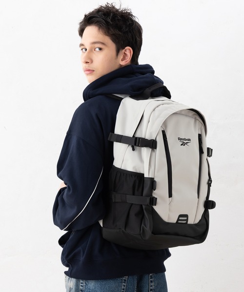 Reebok(リーボック)の「Reebok リーボック ワンポイント ロゴ 刺繍 大容量 軽量 バックパック リュック 約30L(バックパック/リュック・メンズ・アイボリー/ブラック/チャコール・FREE)」の5枚目の写真