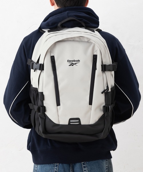 Reebok(リーボック)の「Reebok リーボック ワンポイント ロゴ 刺繍 大容量 軽量 バックパック リュック 約30L(バックパック/リュック・メンズ・アイボリー/ブラック/チャコール・FREE)」の4枚目の写真