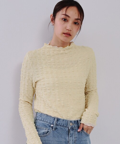OPAQUE.CLIP（オペークドットクリップ）の「◆ぽこぽこハイネックカットソー【洗濯機洗い可】（Tシャツ/カットソー・レディース・ブラック/オフホワイト/ライトベージュ・00）」の3枚目の写真