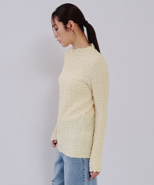 OPAQUE.CLIP（オペークドットクリップ）の「◆ぽこぽこハイネックカットソー【洗濯機洗い可】（Tシャツ/カットソー・レディース・ブラック/オフホワイト/ライトベージュ・00）」の11枚目の写真