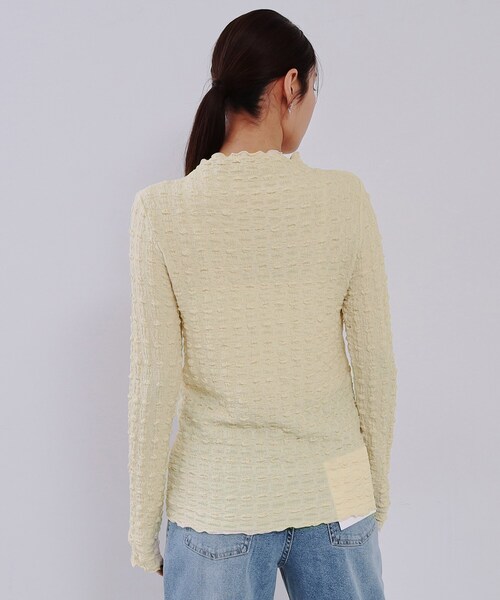 OPAQUE.CLIP（オペークドットクリップ）の「◆ぽこぽこハイネックカットソー【洗濯機洗い可】（Tシャツ/カットソー・レディース・ブラック/オフホワイト/ライトベージュ・00）」の10枚目の写真