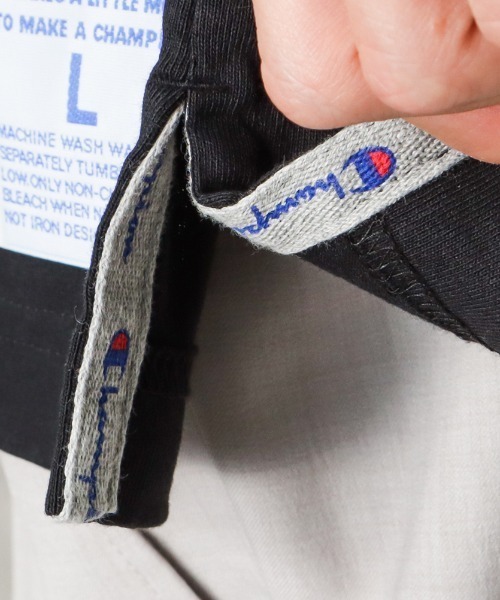 Champion(チャンピオン)の「Champion ロゴ刺繍フード付きロングスリーブTシャツ(その他トップス・メンズ・ホワイト/ブラック・M/L/XL)」の9枚目の写真