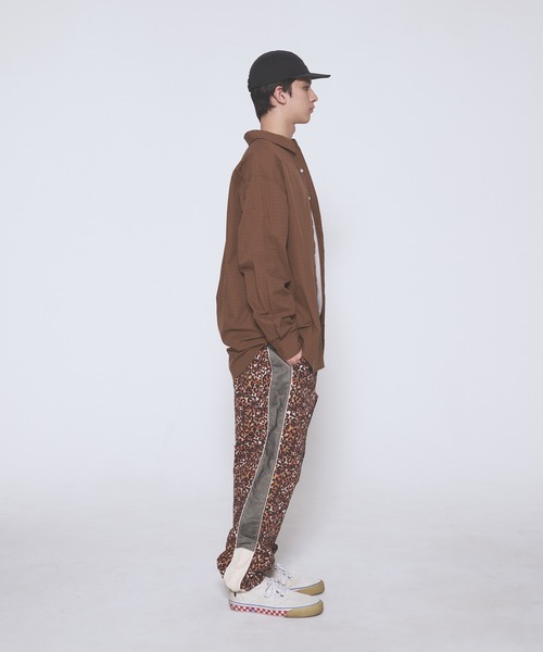 FIRST DOWN（ファーストダウン）の「ブロード ロングスリーブ シャツ #1（シャツ/ブラウス・メンズ・ネイビー系/ブラウン系・L/M/XL）」の5枚目の写真