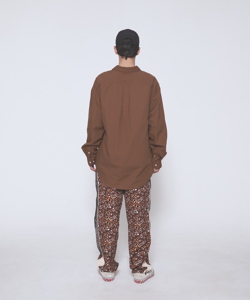 FIRST DOWN（ファーストダウン）の「ブロード ロングスリーブ シャツ #1（シャツ/ブラウス・メンズ・ネイビー系/ブラウン系・L/M/XL）」の6枚目の写真