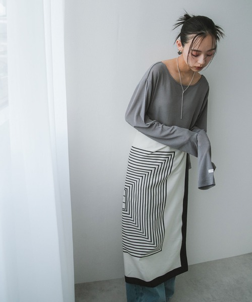 bohmal(ボマール)の「前後2WAYシアーロングトップス【大きいサイズ有り】(Tシャツ/カットソー・レディース・ブルー/グレー/ライム/ホワイト/ブラック/ピンク・M~L/LL~3L)」の11枚目の写真