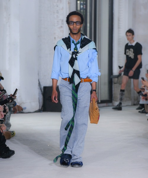 MASU（エムエーエスユー）の「"MASU X SUBU” M.S. CREST SANDAL（サンダル・メンズ・ブラウン/ネイビー・2/3）」の3枚目の写真