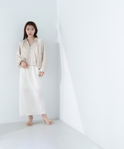NATURAL BEAUTY BASIC（ナチュラルビューティーベーシック）の「◇グロッシーバルーンブルゾン（ブルゾン・レディース・ベージュ/ブルー/チャコールグレー・MEDIUM/SMALL）」の14枚目の写真