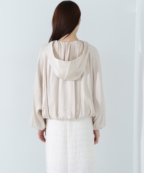 NATURAL BEAUTY BASIC（ナチュラルビューティーベーシック）の「◇グロッシーバルーンブルゾン（ブルゾン・レディース・ベージュ/ブルー/チャコールグレー・MEDIUM/SMALL）」の22枚目の写真